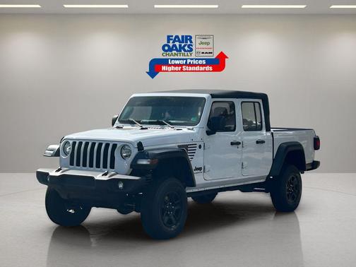 2022 Jeep Gladiator Sport