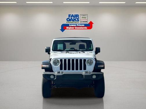 2022 Jeep Gladiator Sport