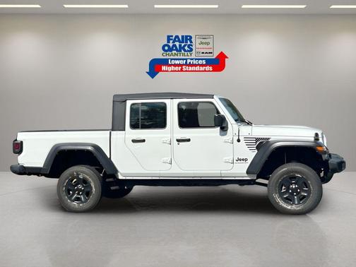 2022 Jeep Gladiator Sport