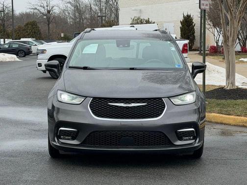 2022 Chrysler Pacifica Touring-L