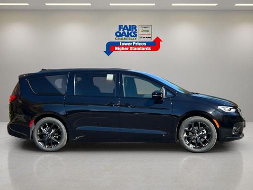 2026 Chrysler Pacifica Limited