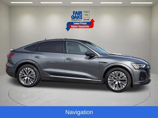 Daytona Gray Pearl Effect 2024 Audi Q8 e-tron S line Premium