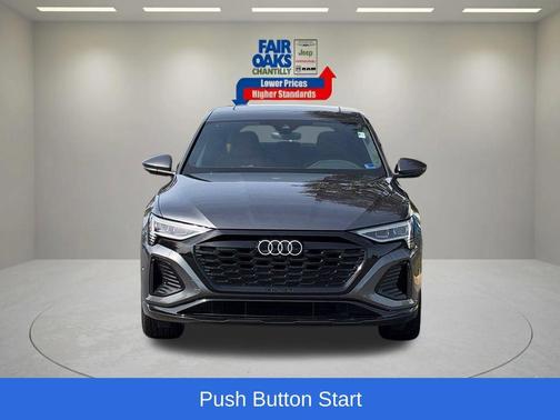 Daytona Gray Pearl Effect 2024 Audi Q8 e-tron S line Premium