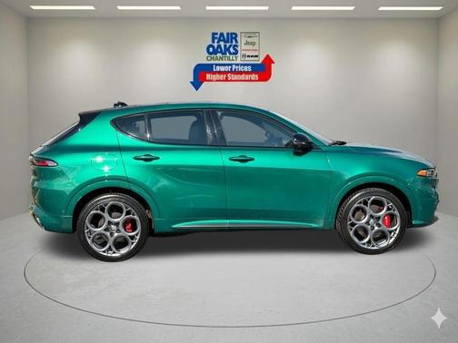 Verde 2025 Alfa Romeo Tonale Special Edition