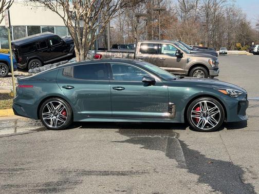 2022 Kia Stinger GT1