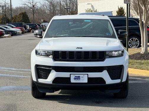 2026 Jeep Grand Cherokee Laredo