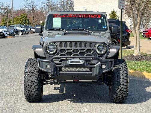 2022 Jeep Gladiator Sport