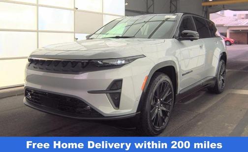 Silver Zynith Clearcoat 2024 Jeep Wagoneer S Launch Edition