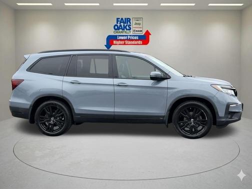 Sonic Gray Pearl 2022 Honda Pilot Black Edition