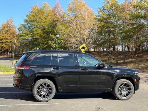 2025 Jeep Grand Cherokee Summit