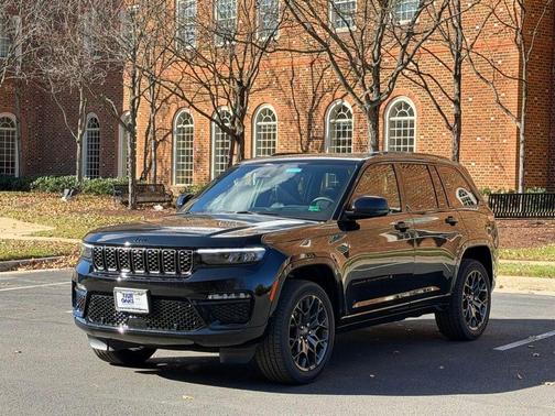 2025 Jeep Grand Cherokee Summit