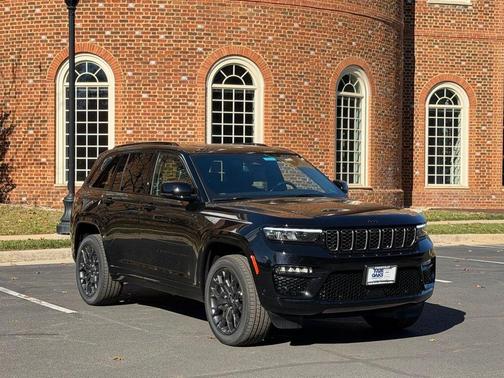 2025 Jeep Grand Cherokee Summit