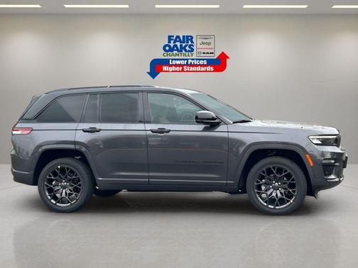 2025 Jeep Grand Cherokee Summit
