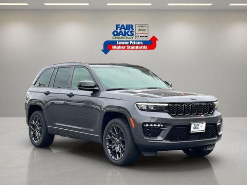 2025 Jeep Grand Cherokee Summit