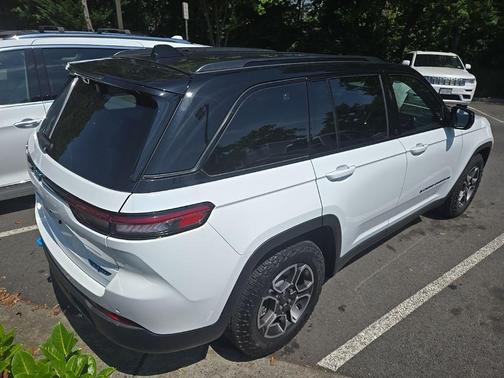 2023 Jeep Grand Cherokee 4xe Trailhawk
