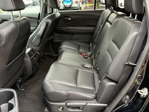 2019 Honda Pilot Touring 8-Passenger