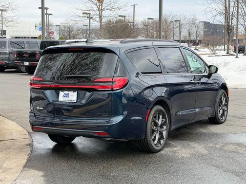 2024 Chrysler Pacifica Limited