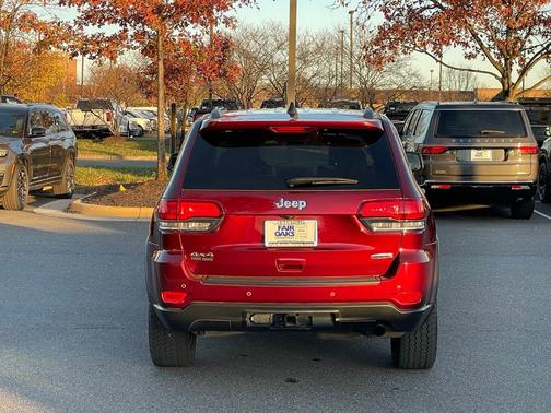 2020 Jeep Grand Cherokee Laredo