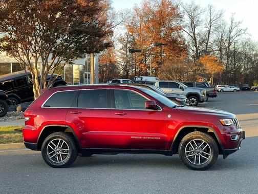 2020 Jeep Grand Cherokee Laredo