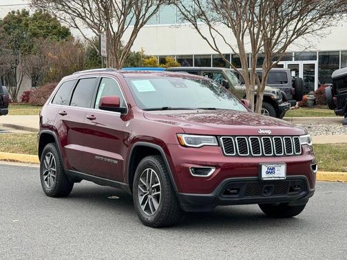 2020 Jeep Grand Cherokee Laredo