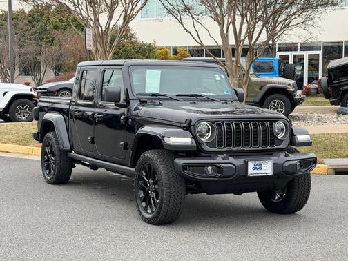 2025 Jeep Gladiator Sport