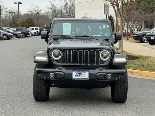 2025 Jeep Gladiator Sport