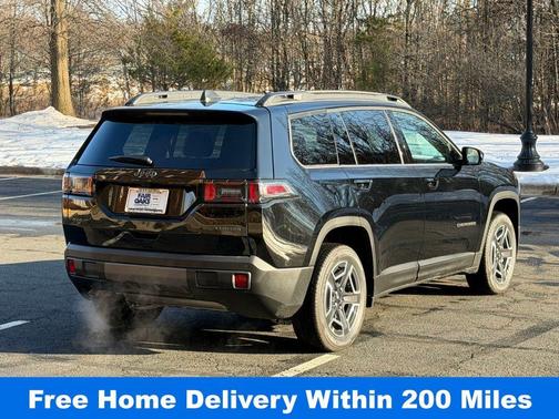 Diamond Black 2026 Jeep Cherokee LAREDO/LIMITED