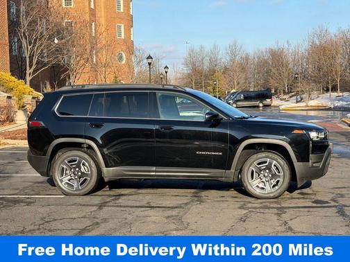 Diamond Black 2026 Jeep Cherokee LAREDO/LIMITED