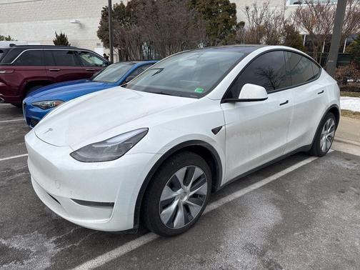 2024 Tesla Model Y Long Range