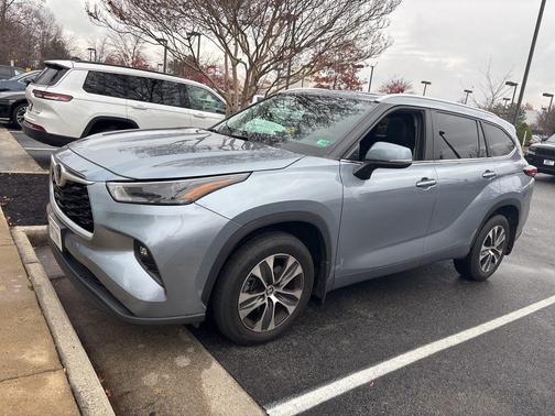 2023 Toyota Highlander L