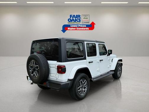 2024 Jeep Wrangler Sahara