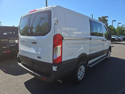 2022 Ford Transit-250 Base