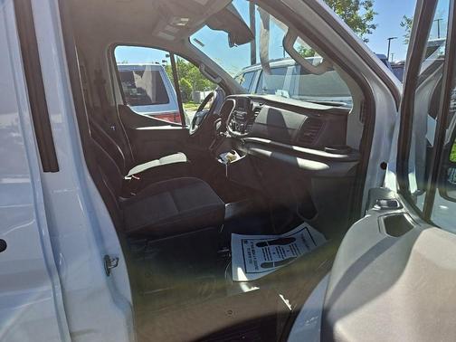 2022 Ford Transit-250 Base