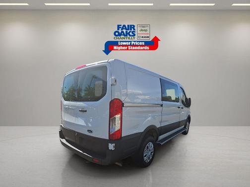 2022 Ford Transit-250 Base