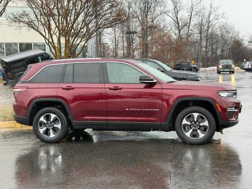 2023 Jeep Grand Cherokee 4xe Base