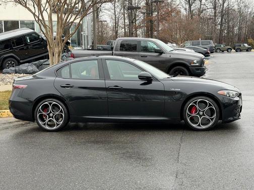 2024 Alfa Romeo Giulia Veloce