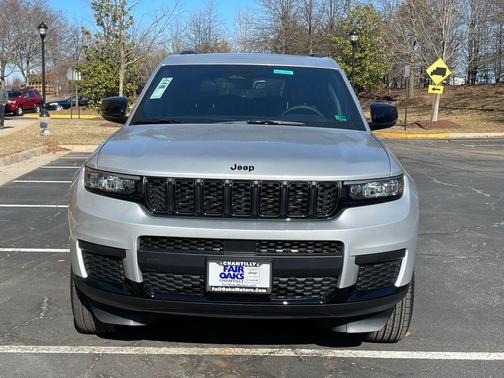 2025 Jeep Grand Cherokee L Laredo