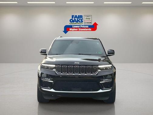 2023 Jeep Grand Cherokee Summit