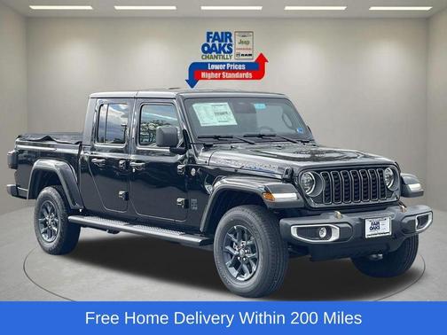Black Clearcoat 2026 Jeep Gladiator 85th Anniversary Edition