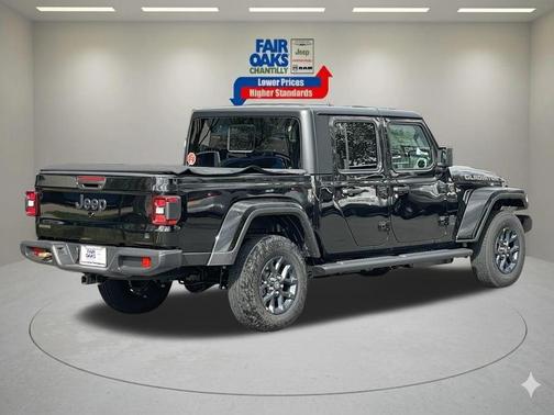 Black Clearcoat 2026 Jeep Gladiator 85th Anniversary Edition