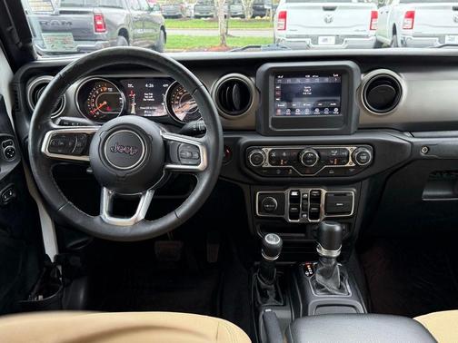 2020 Jeep Gladiator Sport