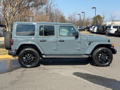 2025 Jeep Wrangler 4xe Sahara
