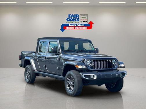 2024 Jeep Gladiator Sport