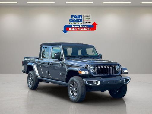 2024 Jeep Gladiator Sport