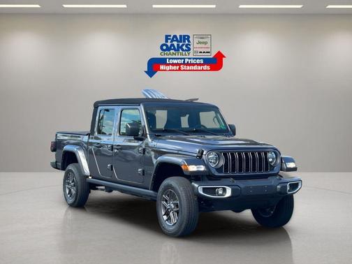 2024 Jeep Gladiator Sport