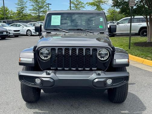 2022 Jeep Gladiator Sport