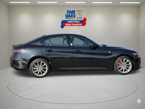 Vulcano Black Metallic 2024 Alfa Romeo Giulia Ti