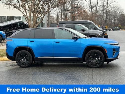 Hydro Blue Pearlcoat 2025 Jeep Wagoneer S Launch Edition
