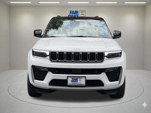 Bright White Clearcoat 2026 Jeep Grand Cherokee Summit