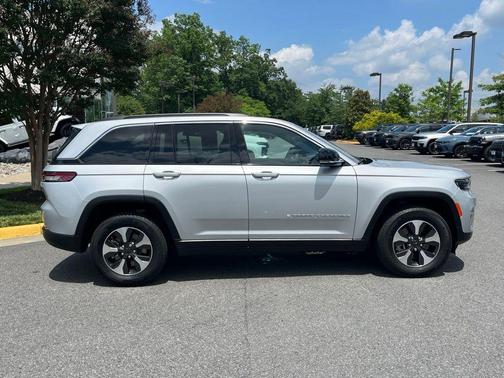 2024 Jeep Grand Cherokee 4xe Base